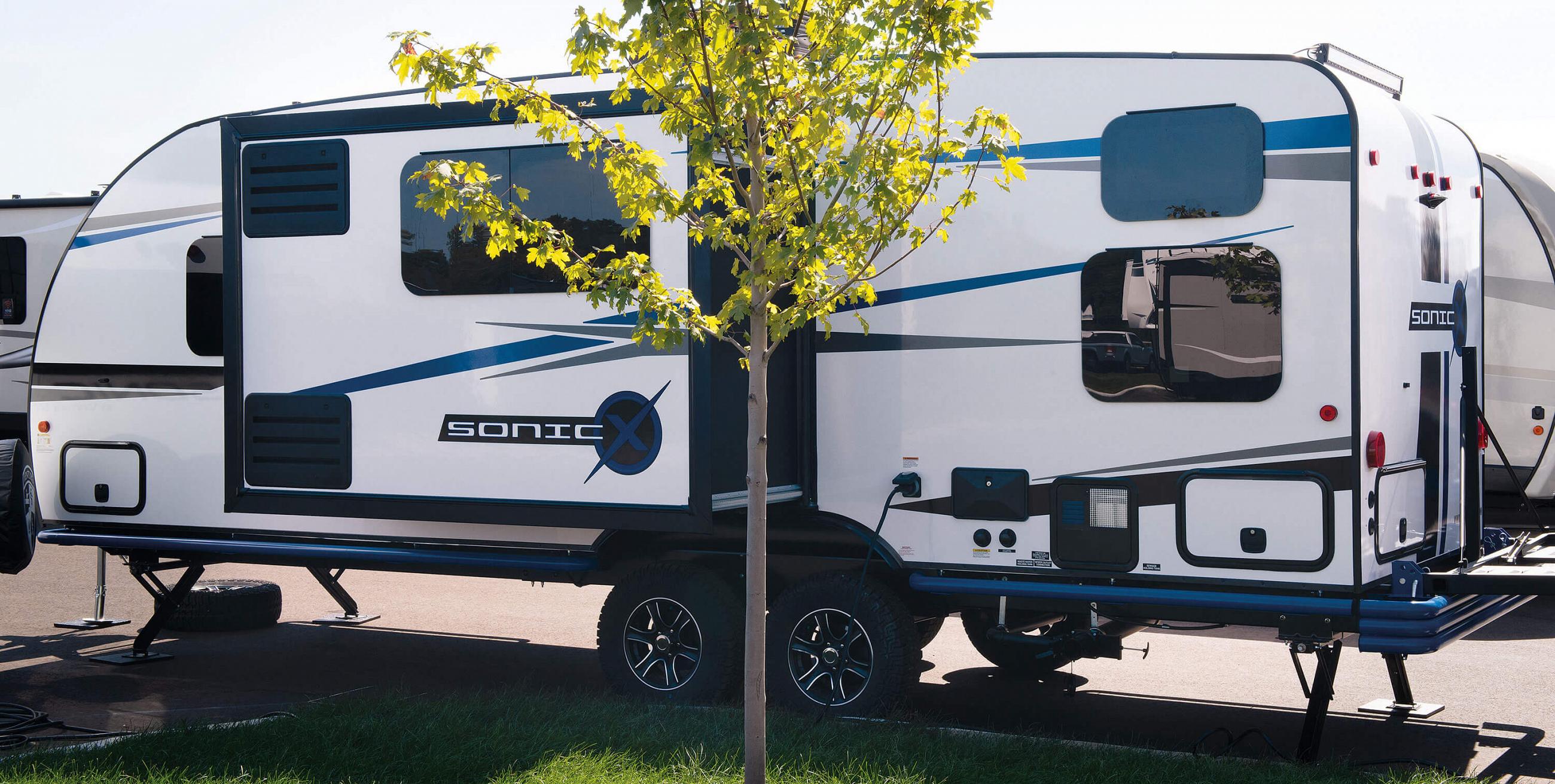 2020 Sonic X SN211VDBX Travel Trailer Venture RV