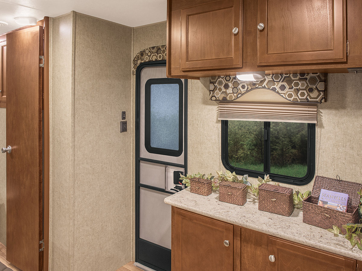 2016 Sporttrek St323vfl Travel Trailer Venture Rv