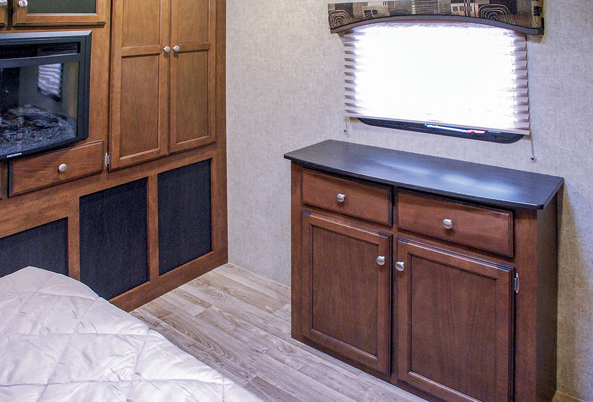 2016 SportTrek Touring Edition STT334VRE Travel Trailer Venture RV