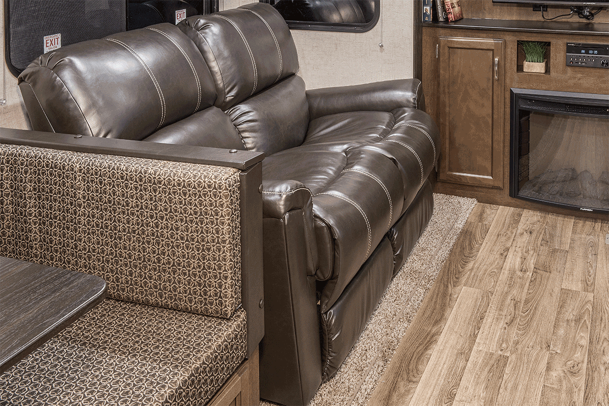 2017 SportTrek ST322VBH Travel Trailer Venture RV