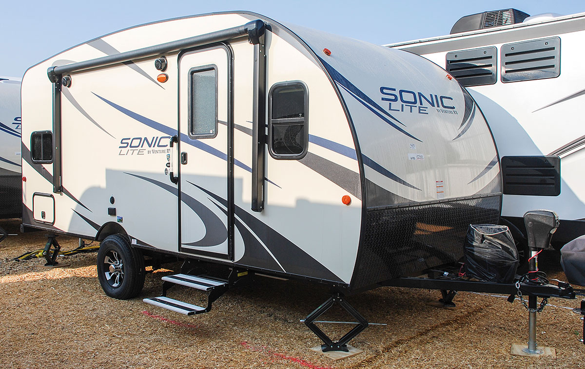 2018 Sonic Lite SL169VDB Travel Trailer Venture RV