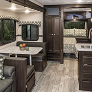 2019 Venture RV SportTrek Touring Edition STT312VBH Travel Trailer Dinette