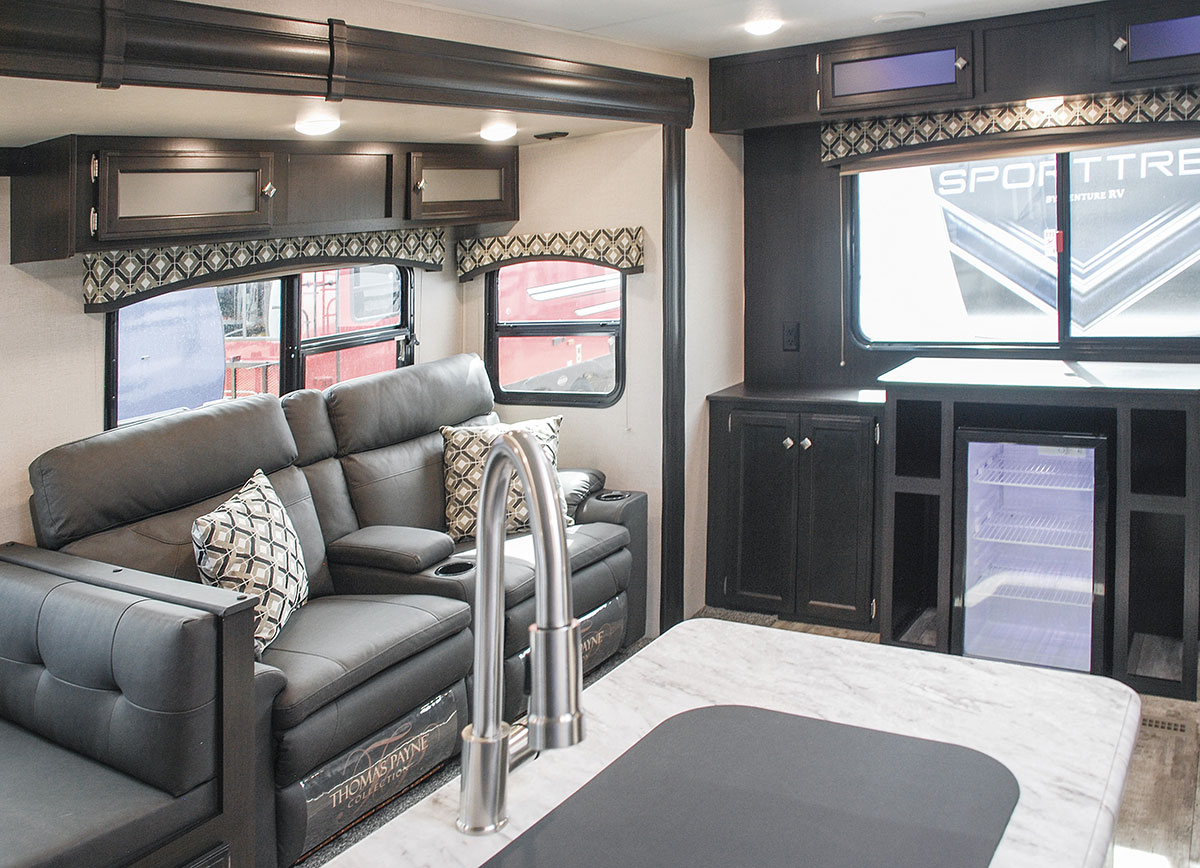 2019 SportTrek ST342VMB Travel Trailer Venture RV