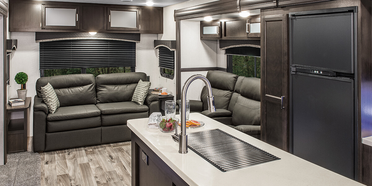 2020 Venture RV SportTrek Touring Edition STT343VIK Travel Trailer Living Room