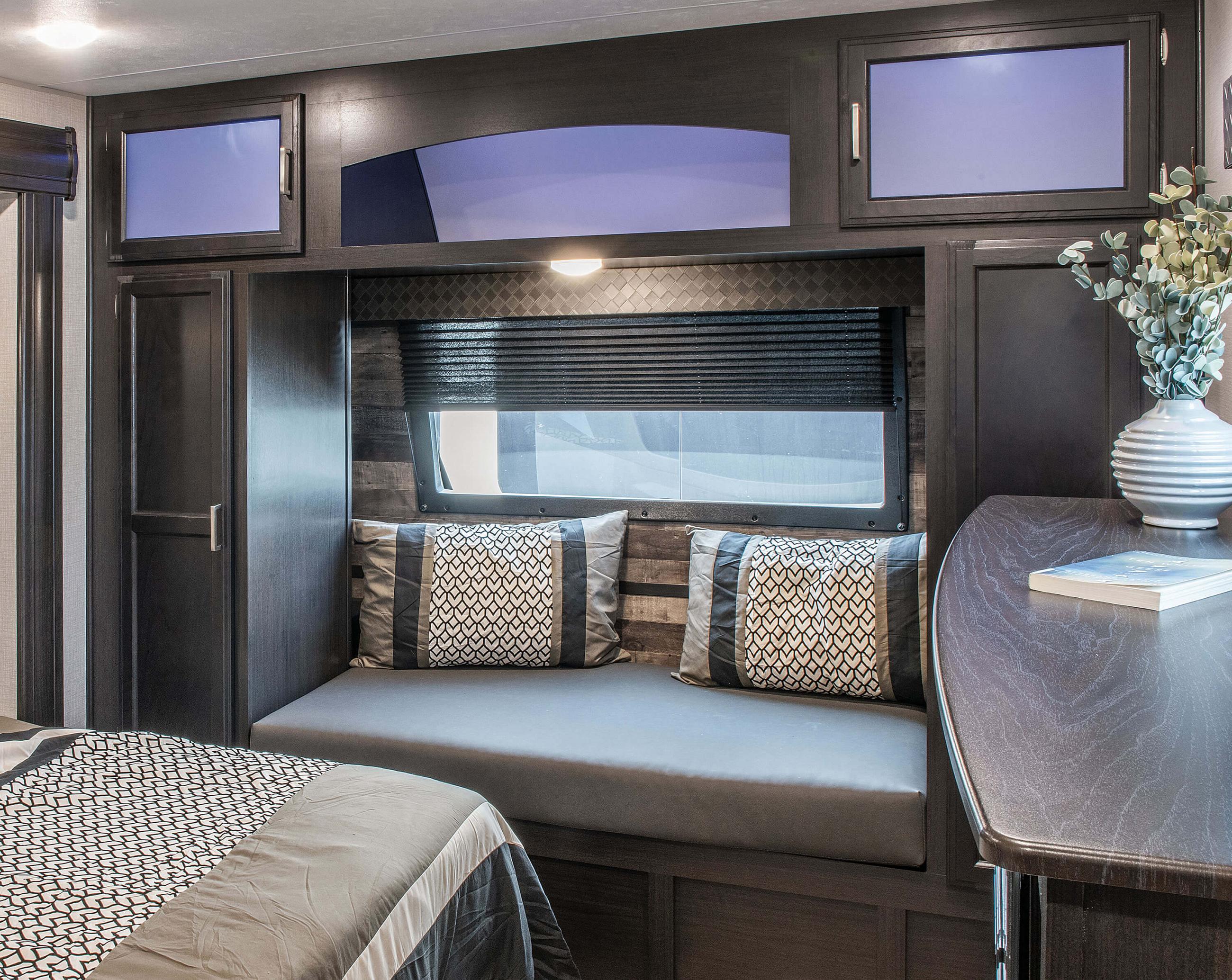 2020 SportTrek Touring STT336VRK Travel Trailer Venture RV