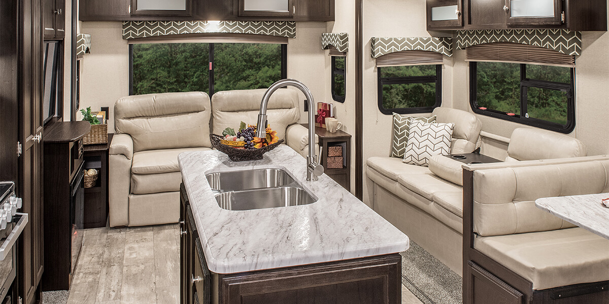 2019 Venture RV SportTrek ST312VIK Travel Trailer Living Room