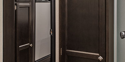 2019 Venture RV SportTrek ST252VRD Travel Trailer Bathroom Closet