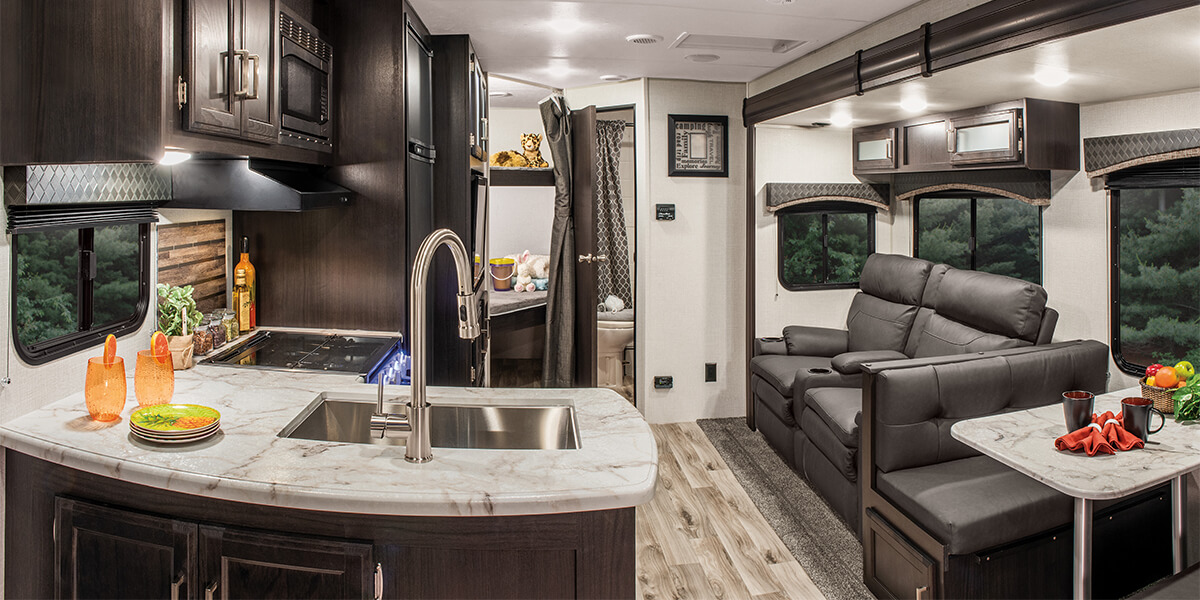 2020 Venture RV SportTrek ST281VBH Travel Trailer Living Room