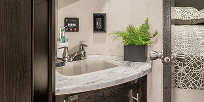 2019 Venture RV Stratus SR261VRL Travel Trailer Bathroom Sink