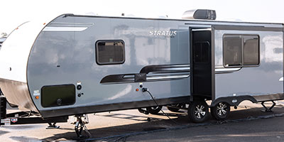 2020 Venture RV Stratus SR271VRS Travel Trailer Exterior Front 3-4 Off Door Side