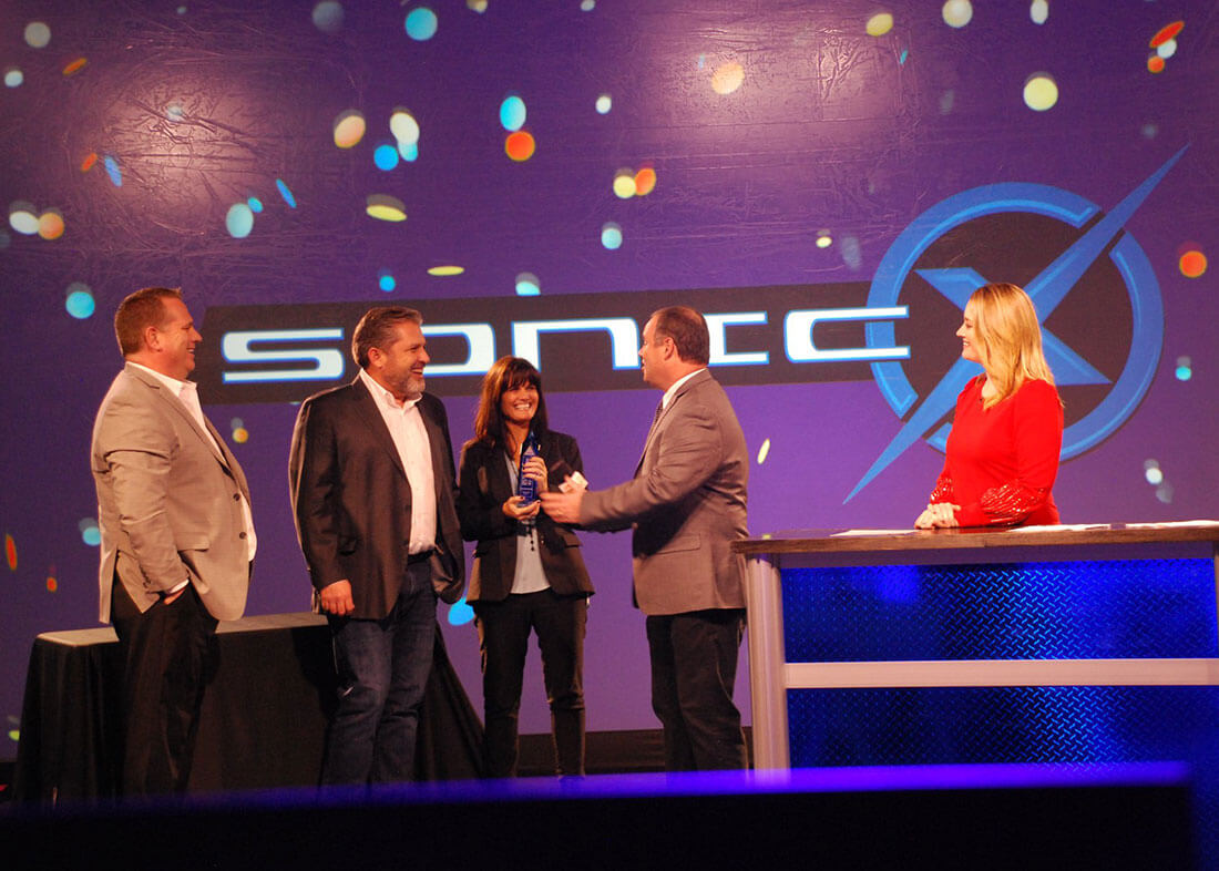 Venture Sonic X Receiving 2020 RV Business RV of the Year Award