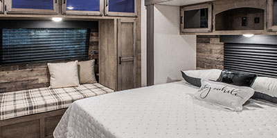 2023 Venture RV SportTrek Touring Edition STT272VRK Travel Trailer Bed