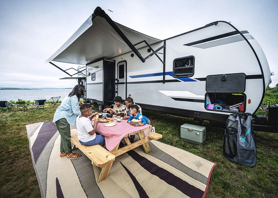 2022 Venture RV SportTrek ST333VIK Travel Trailer at Lakeside Campsite