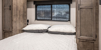 2023 Venture RV SportTrek ST251VFK Travel Trailer Bed