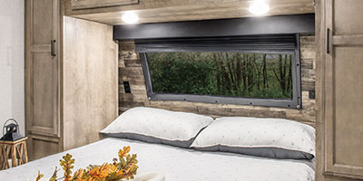 2023 Venture RV SportTrek ST327VIK Travel Trailer Bed
