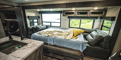 2023 Venture RV SportTrek ST333VIK Travel Trailer Interior