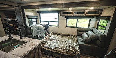2023 Venture RV SportTrek ST333VIK Travel Trailer Interior