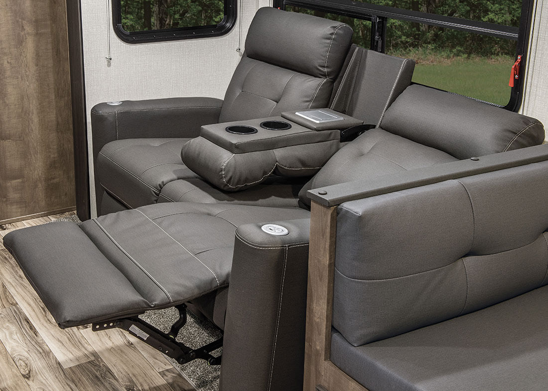 Stratus Ultra Lite Travel Trailers Venture RV