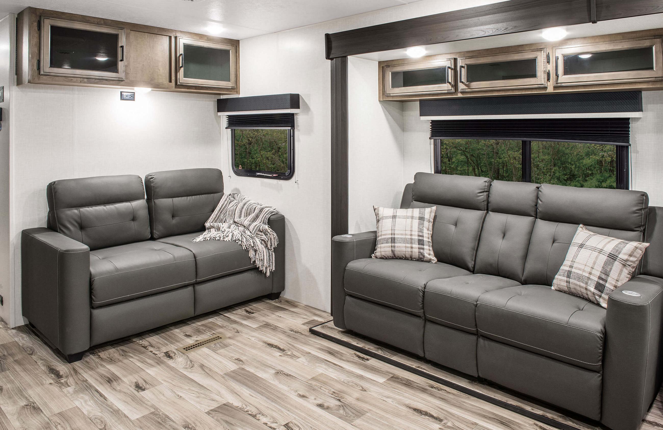 2023 SportTrek Touring STT333VFK Travel Trailer | Venture RV