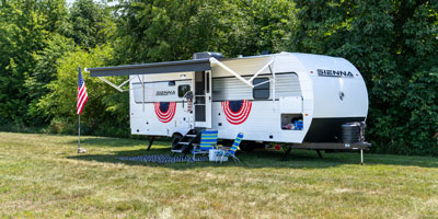 2026 Venture RV Sienna SA251VRB Travel Trailer Exterior Lifestyle 18