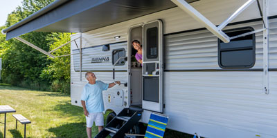 2026 Venture RV Sienna SA251VRB Travel Trailer Exterior Lifestyle 5