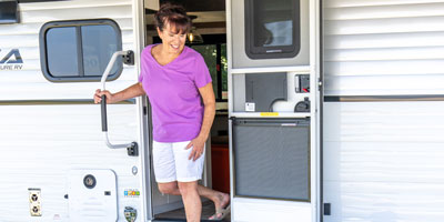 2026 Venture RV Sienna SA251VRB Travel Trailer Exterior Lifestyle 7