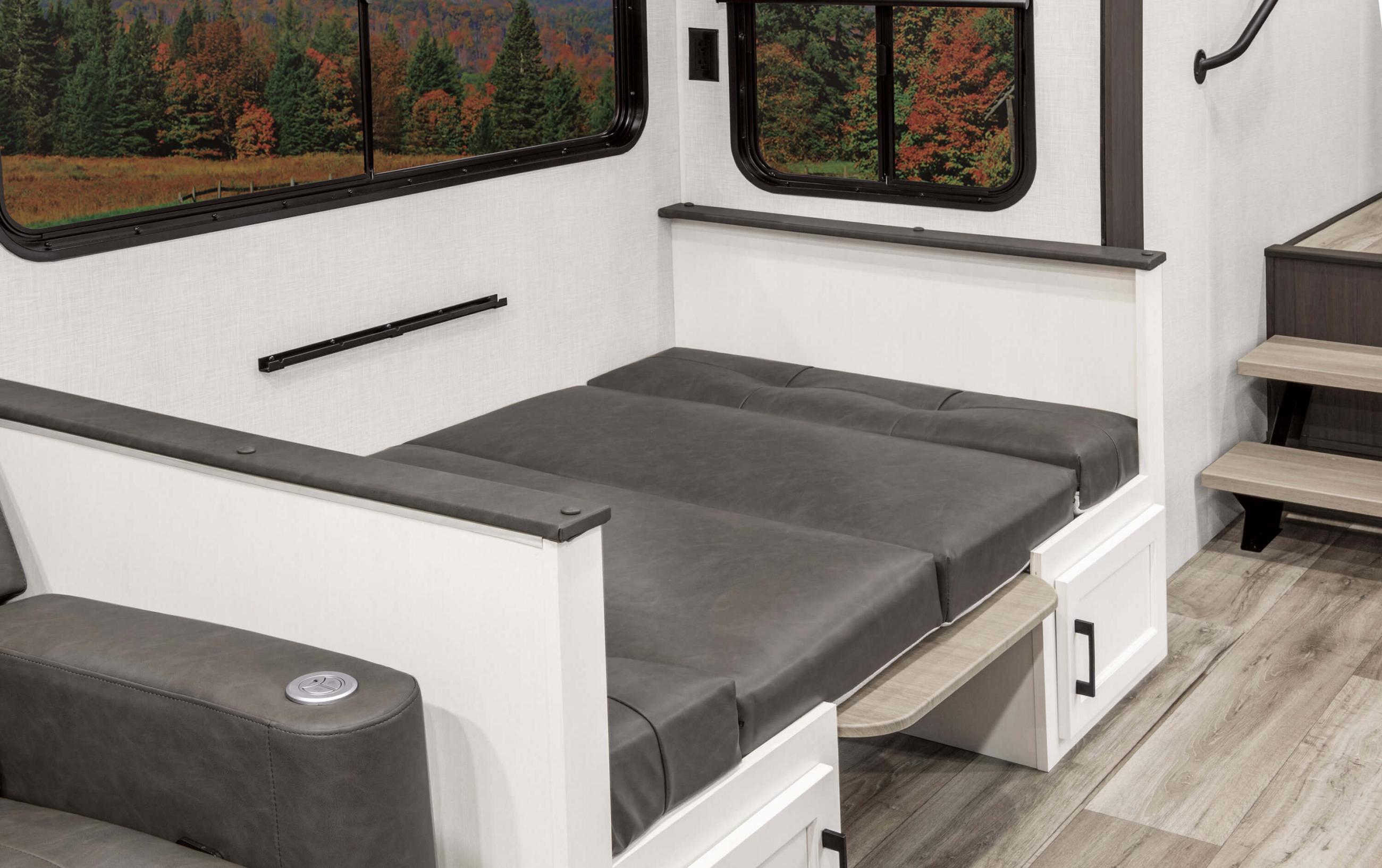 SportTrek STF312VTB Fifth Wheel | Venture RV