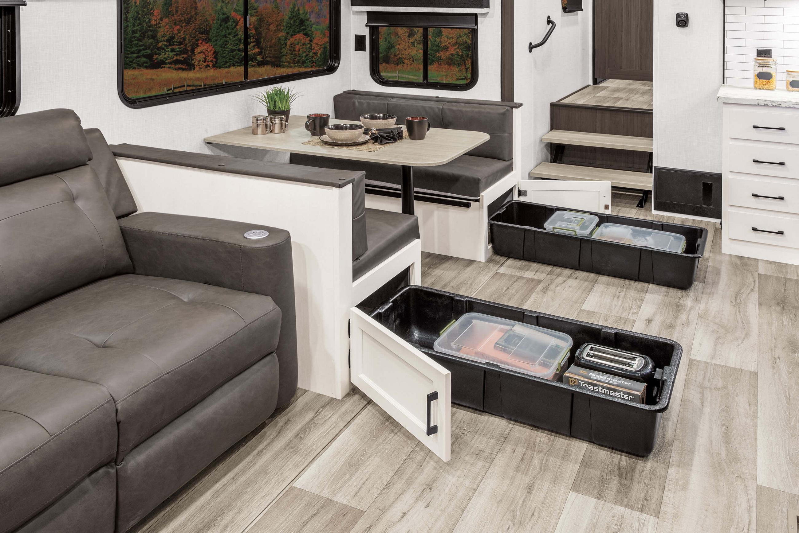 SportTrek STF312VTB Fifth Wheel | Venture RV