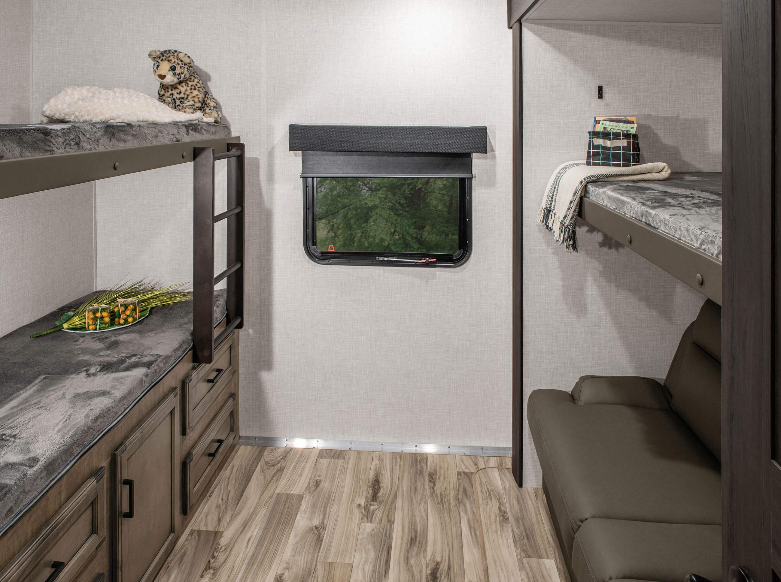 SportTrek Touring STTF354VBH Fifth Wheel | Venture RV