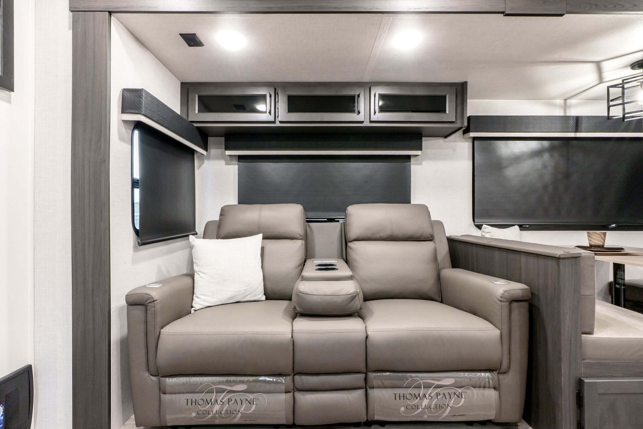 Trek Rvs SportTrek Touring STT292VRB Travel Trailer | Venture RV