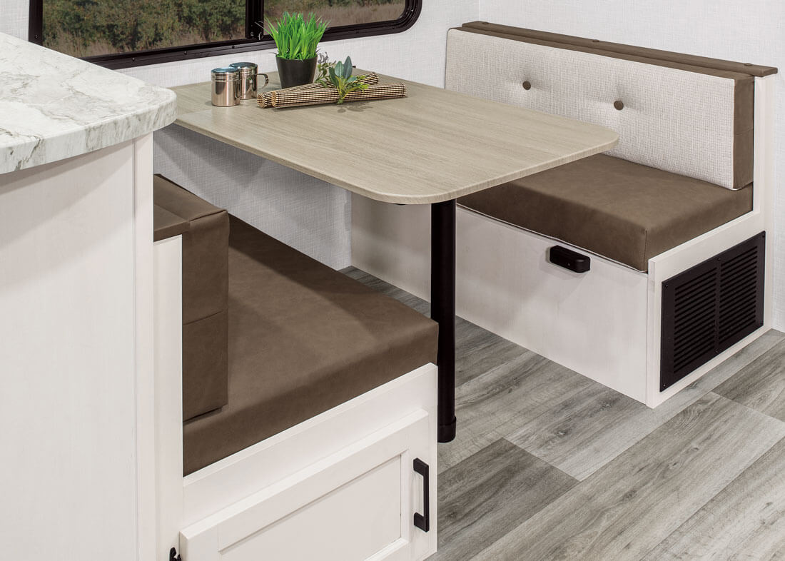 2026 Venture RV SportTrek ST271VRB Travel Trailer Dinette