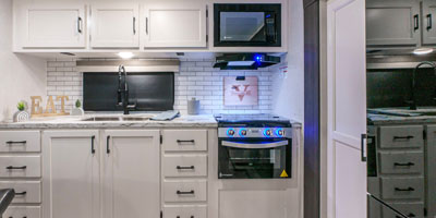 2025 Venture RV Stratus SR241VRK Travel Trailer Kitchen