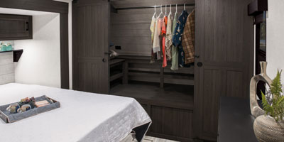 2026 Venture RV Stratus SR302VBH Travel Trailer Bedroom Closet Open