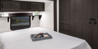 2026 Venture RV Stratus SR302VBH Travel Trailer Bedroom