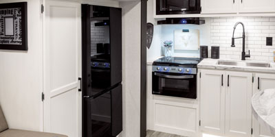 2026 Venture RV Stratus SR302VBH Travel Trailer Kitchen