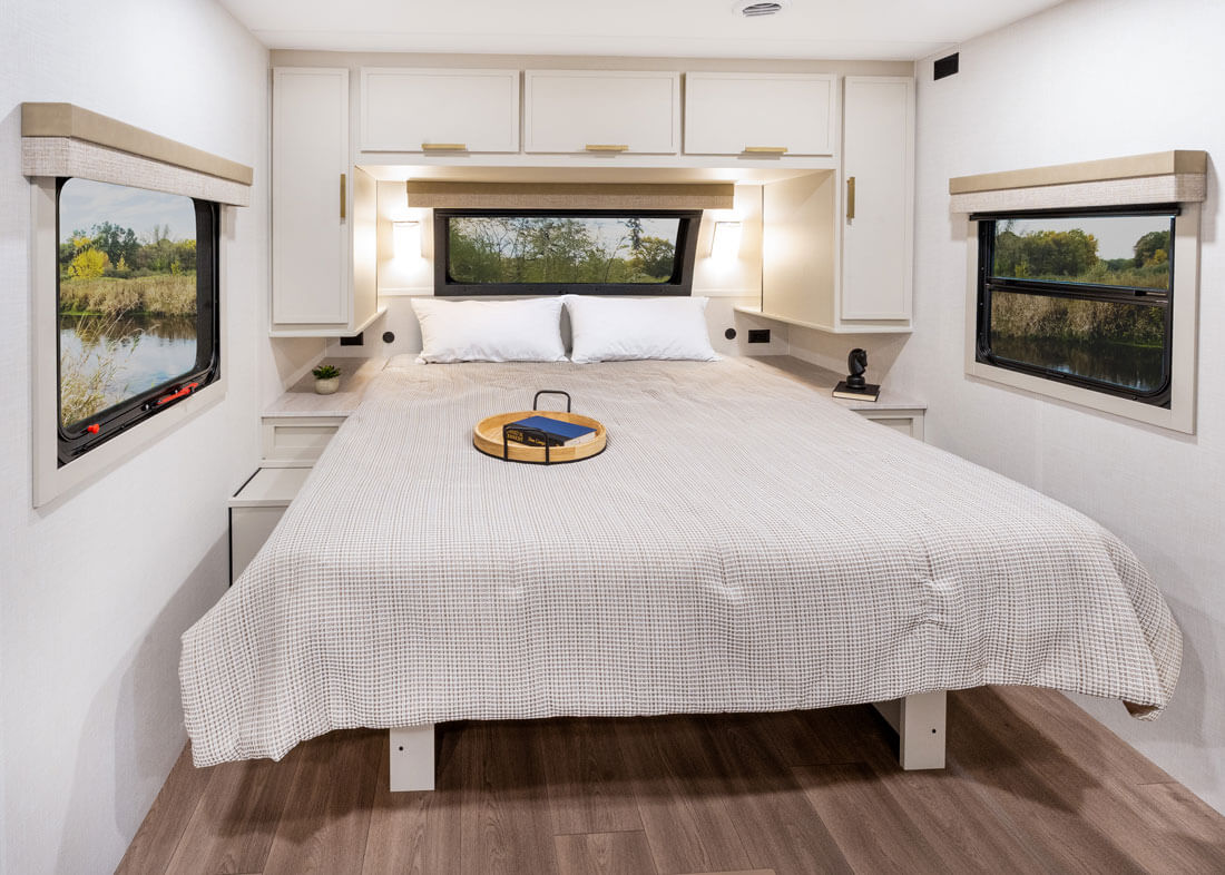 2027 Venture RV Stratus SR231VRK Travel Trailer Bedroom